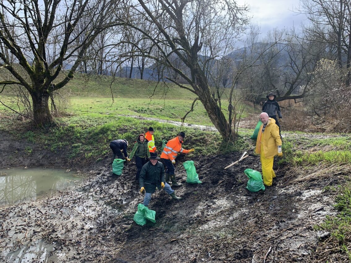 Landschaftsreinigung im Bereich der Seelache